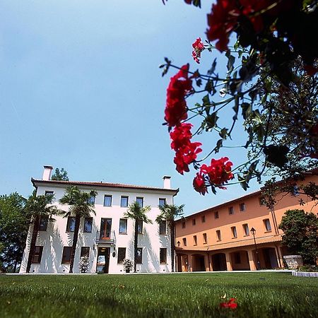 Hotel Dall'Ongaro Ghirano Bagian luar foto