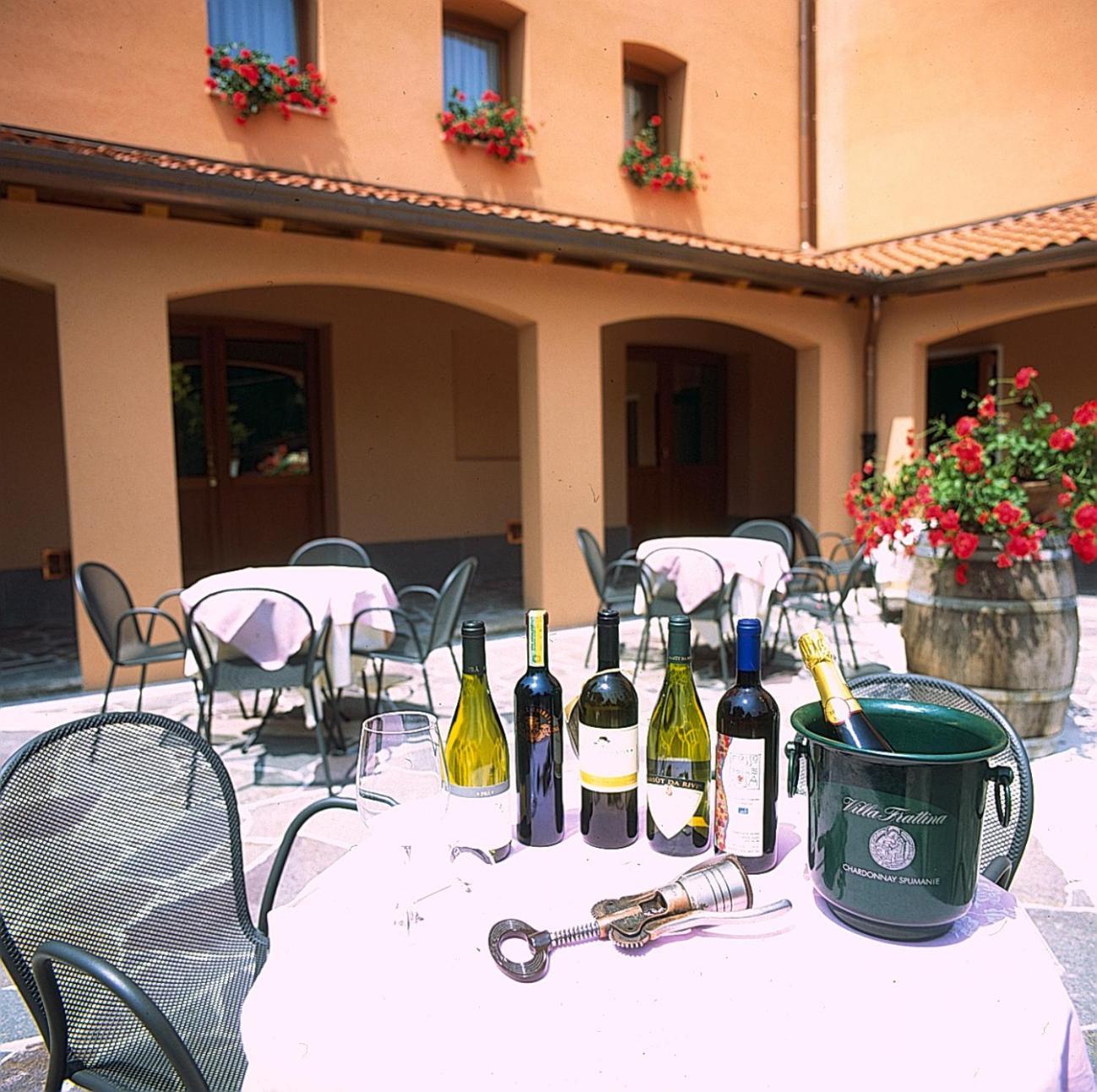Hotel Dall'Ongaro Ghirano Bagian luar foto