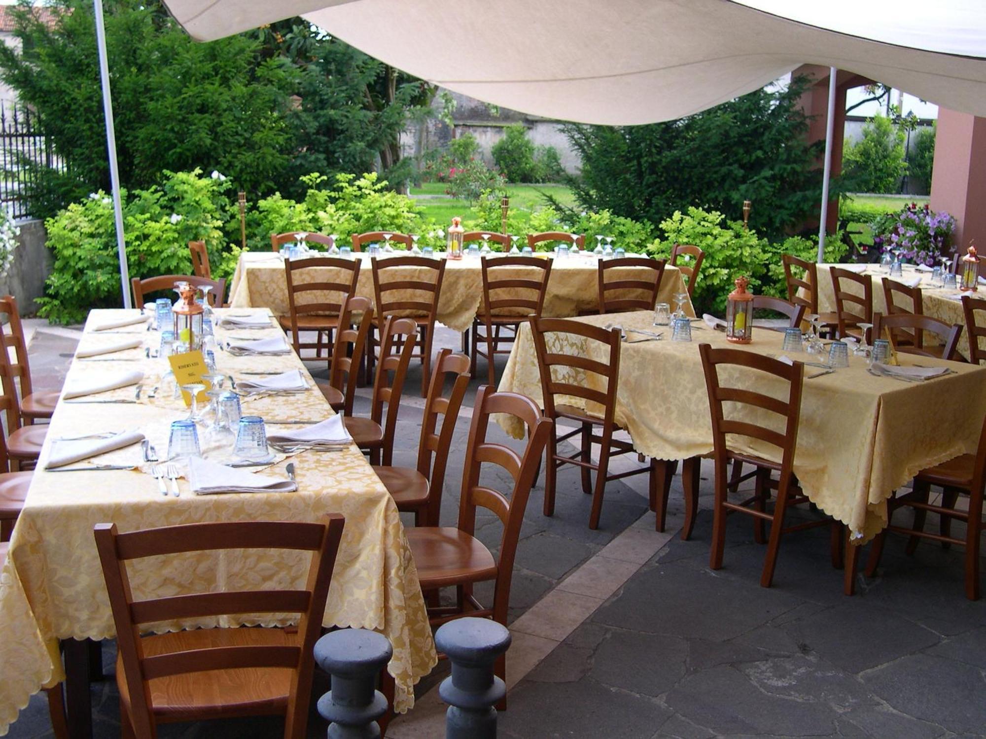 Hotel Dall'Ongaro Ghirano Bagian luar foto