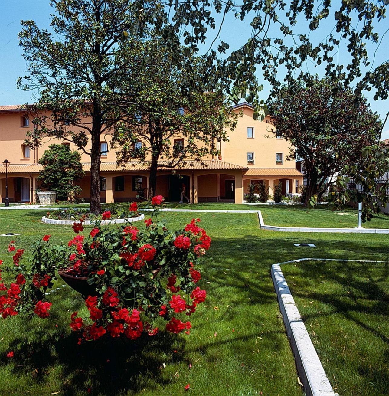 Hotel Dall'Ongaro Ghirano Bagian luar foto