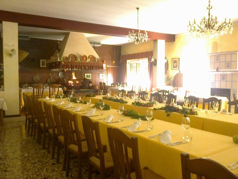 Hotel Dall'Ongaro Ghirano Bagian luar foto