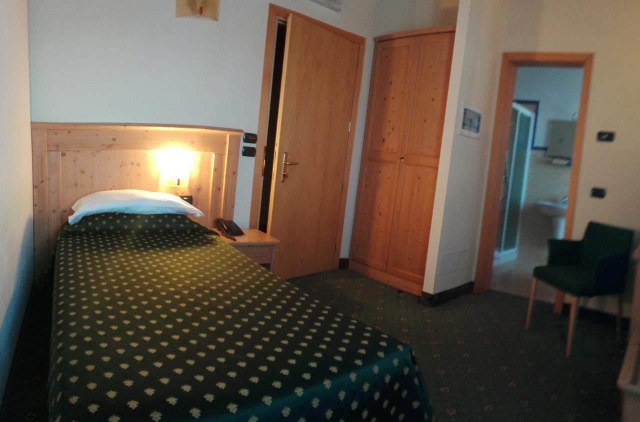 Hotel Dall'Ongaro Ghirano Bagian luar foto