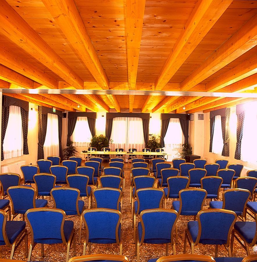 Hotel Dall'Ongaro Ghirano Bagian luar foto