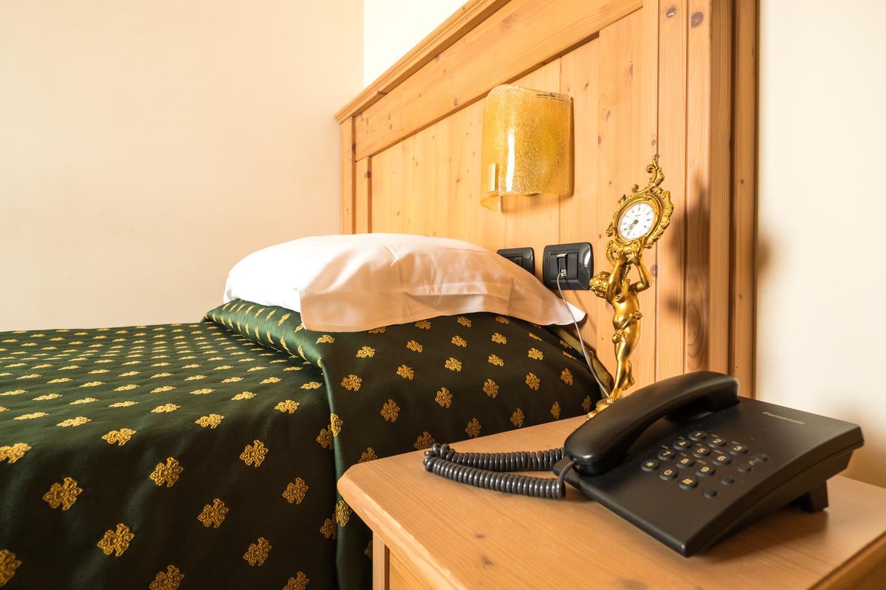 Hotel Dall'Ongaro Ghirano Bagian luar foto