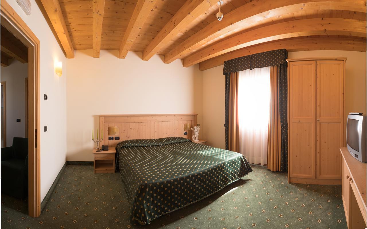 Hotel Dall'Ongaro Ghirano Bagian luar foto